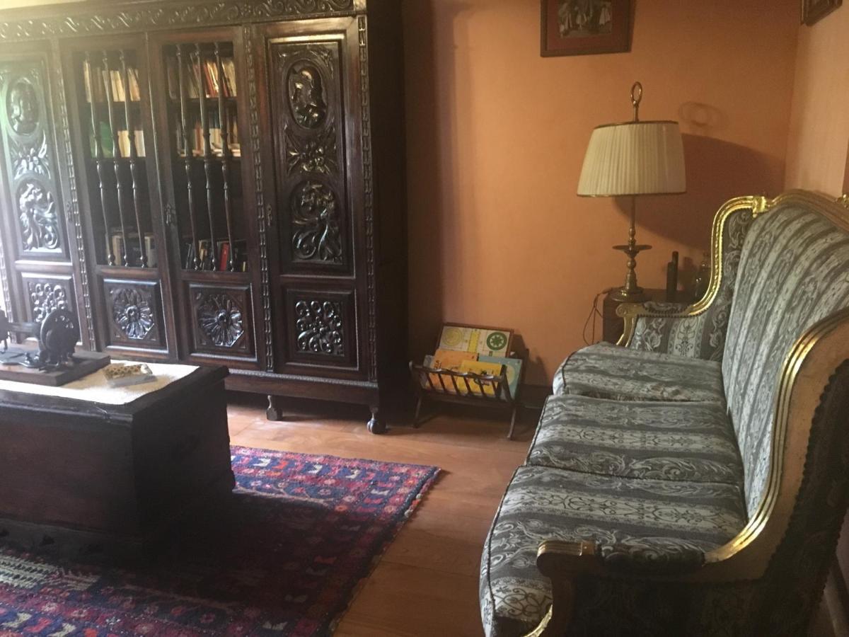 El Ama De Llaves Pension Hontoria Buitenkant foto
